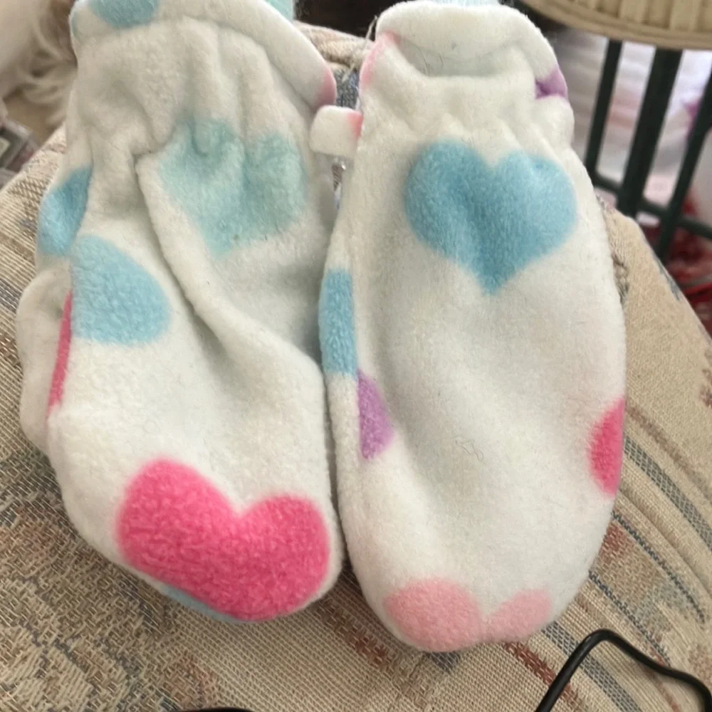 FINAL MARKDOWN Children’s place fleece mittens large
